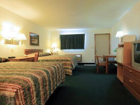 Americas Best Value Inn Suburban Emmetsburg Extérieur photo