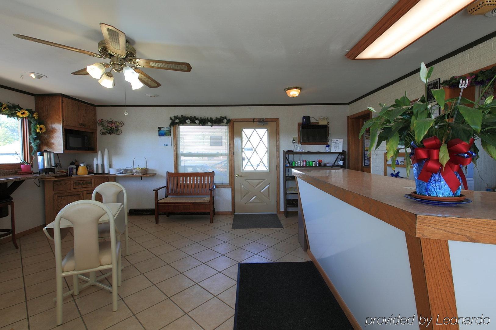 Americas Best Value Inn Suburban Emmetsburg Extérieur photo